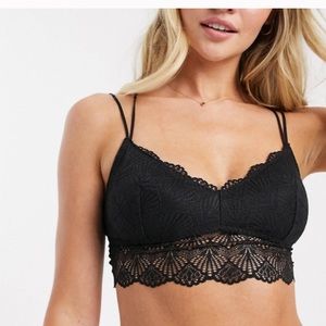 Hollister| Gilly Hicks Lace Bralette